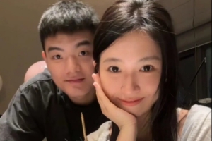 甜蜜暴击!黎伊扬女友晒合照:一起越来越好