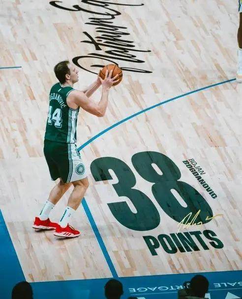 华体会官方网站-单节25分对抗詹眉！这样的博扬湖人将全力追逐？