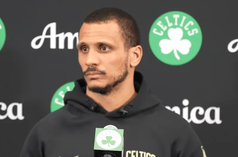 马祖拉采访全文：球员们在防守端很努力，这带动我们的进攻